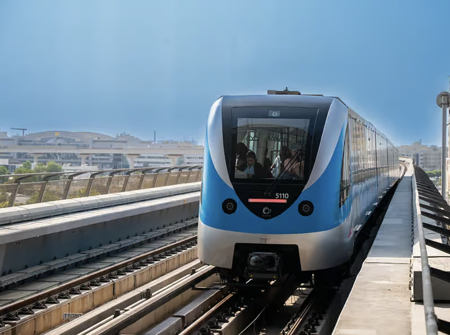 Dubai Metro 17 Năm: Hành Trình Thay Đổi Diện Mạo Thành Phố bất động sản Dubai – Mina Prime Properties