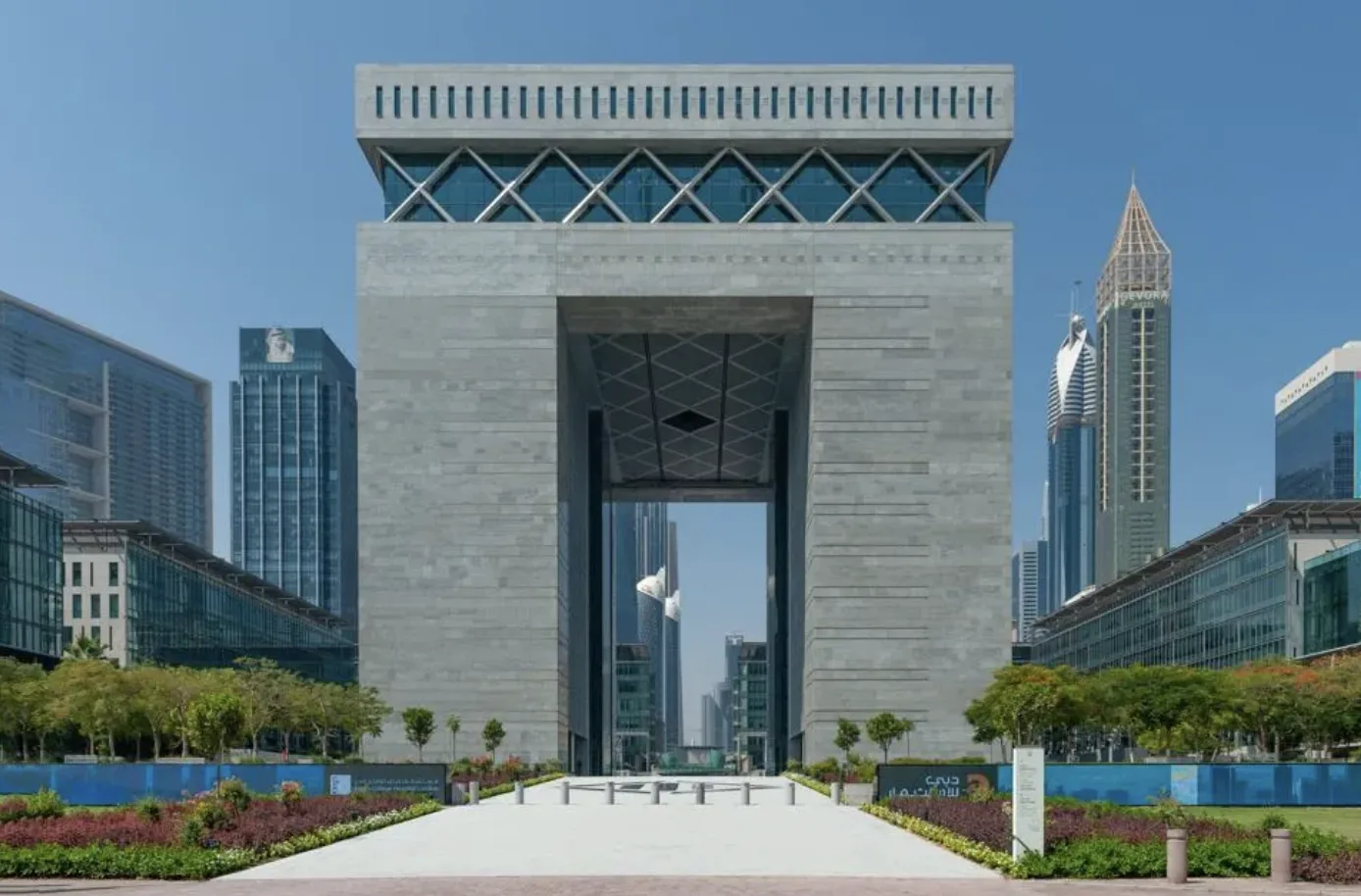 Dubai vượt qua biến động 2026 bất động sản Dubai – Mina Prime Properties