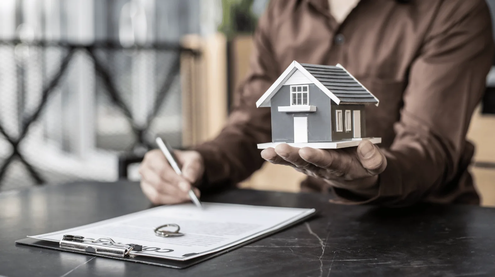 Bàn giao nhà Dubai bị trì hoãn: Nên kiện hay hòa giải? bất động sản Dubai – Mina Prime Properties